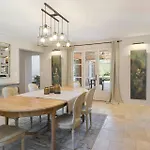 度假居 Outstanding With Heated Pool Near Uzes