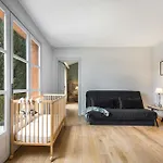Outstanding With Heated Pool Near Uzes 度假居 *