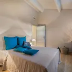 Outstanding With Heated Pool Near Uzes 度假居 Saint-Siffret