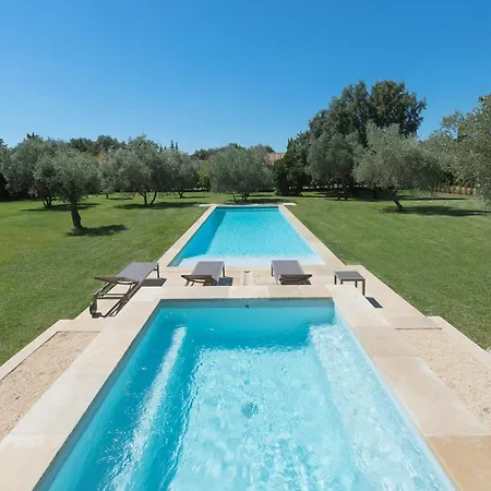 Ferienhaus Outstanding With Heated Pool Near Uzes *