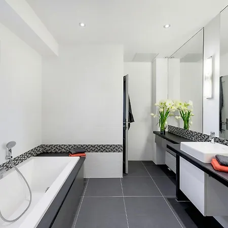 Ferienhaus Outstanding With Heated Pool Near Uzes Saint-Siffret