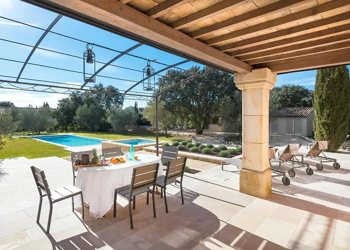 別荘 Outstanding With Heated Pool Near Uzes *